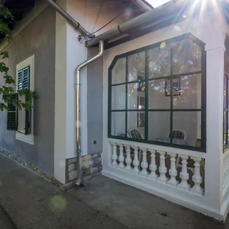 Anzabel Apartment